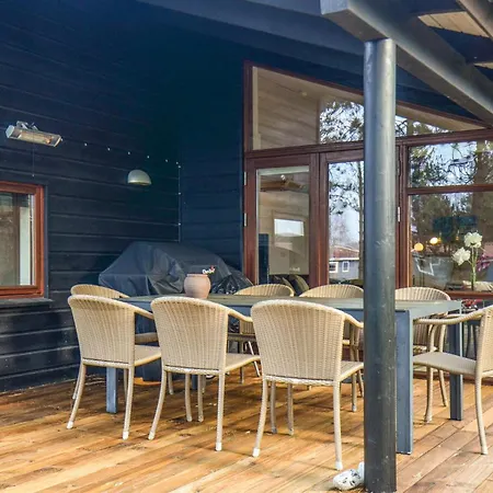 4 Bedroom Gorgeous In Ebeltoft Oksenmolle
