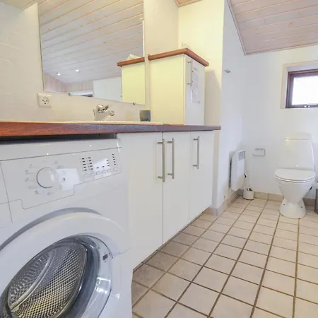 4 Bedroom Gorgeous In Ebeltoft * Oksenmolle