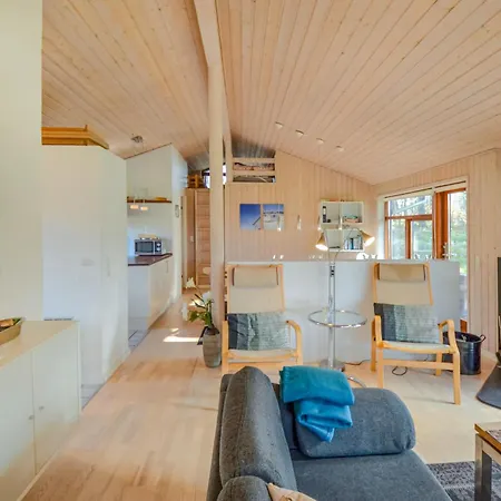 Holiday home 4 Bedroom Gorgeous In Ebeltoft Oksenmolle