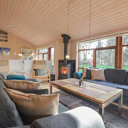 4 Bedroom Gorgeous In Ebeltoft Oksenmolle